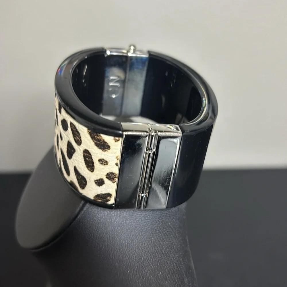 CN Marked Chunky Furry Leopard Print Bangle Clamper Bracelet